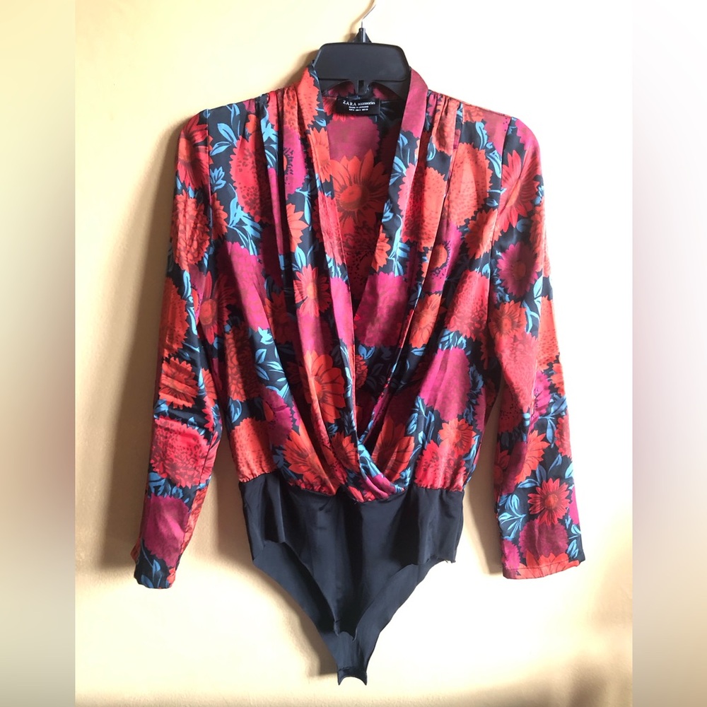 Zara floral bodysuit blouse